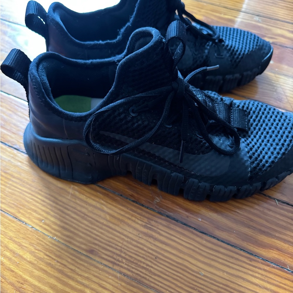 Black Nike Metcon Weightlifting Sneakers